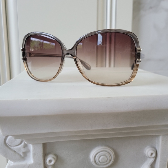 Marc Jacobs authentic gray/beige sunglasses - Picture 2 of 7